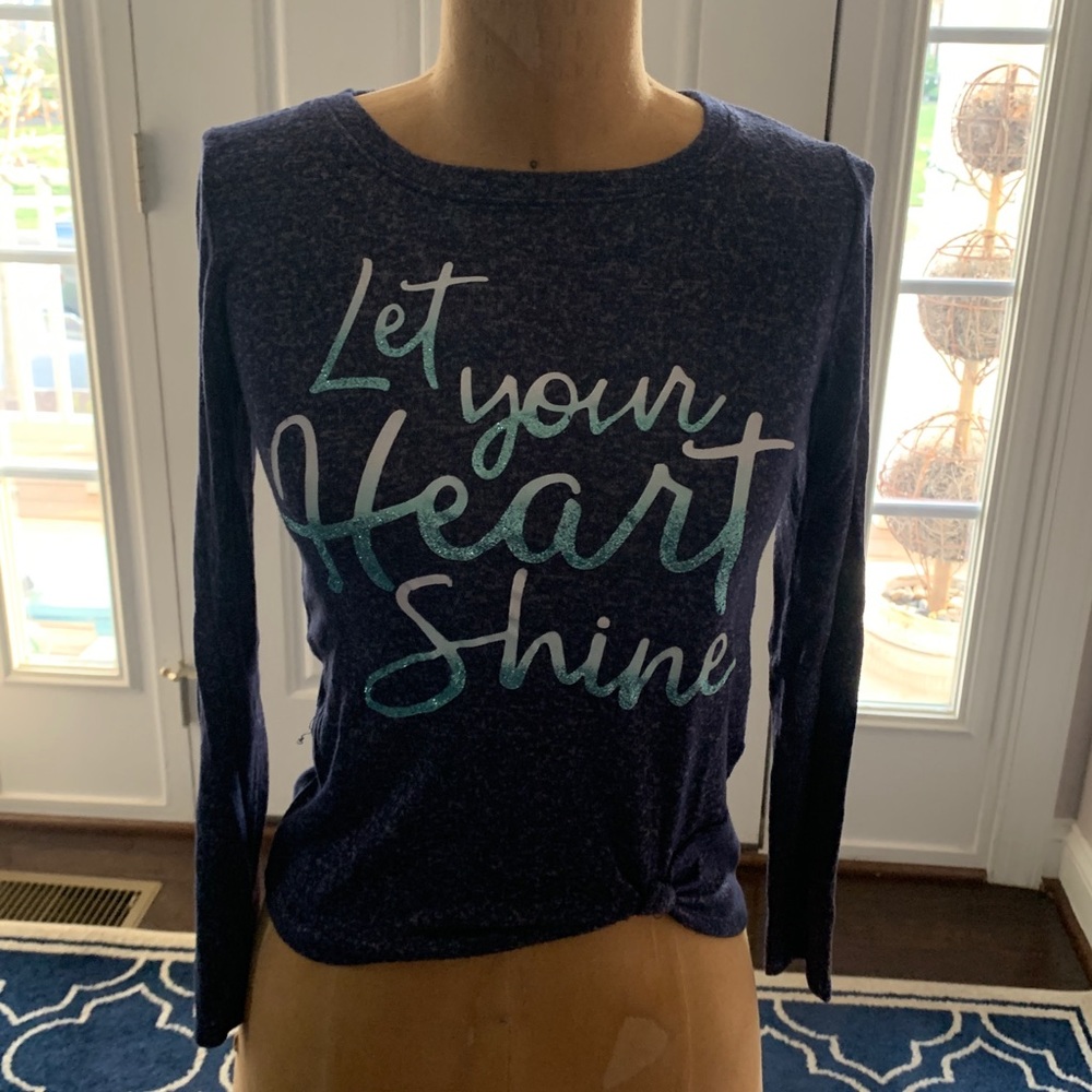 SO Girls light sweater size 10.